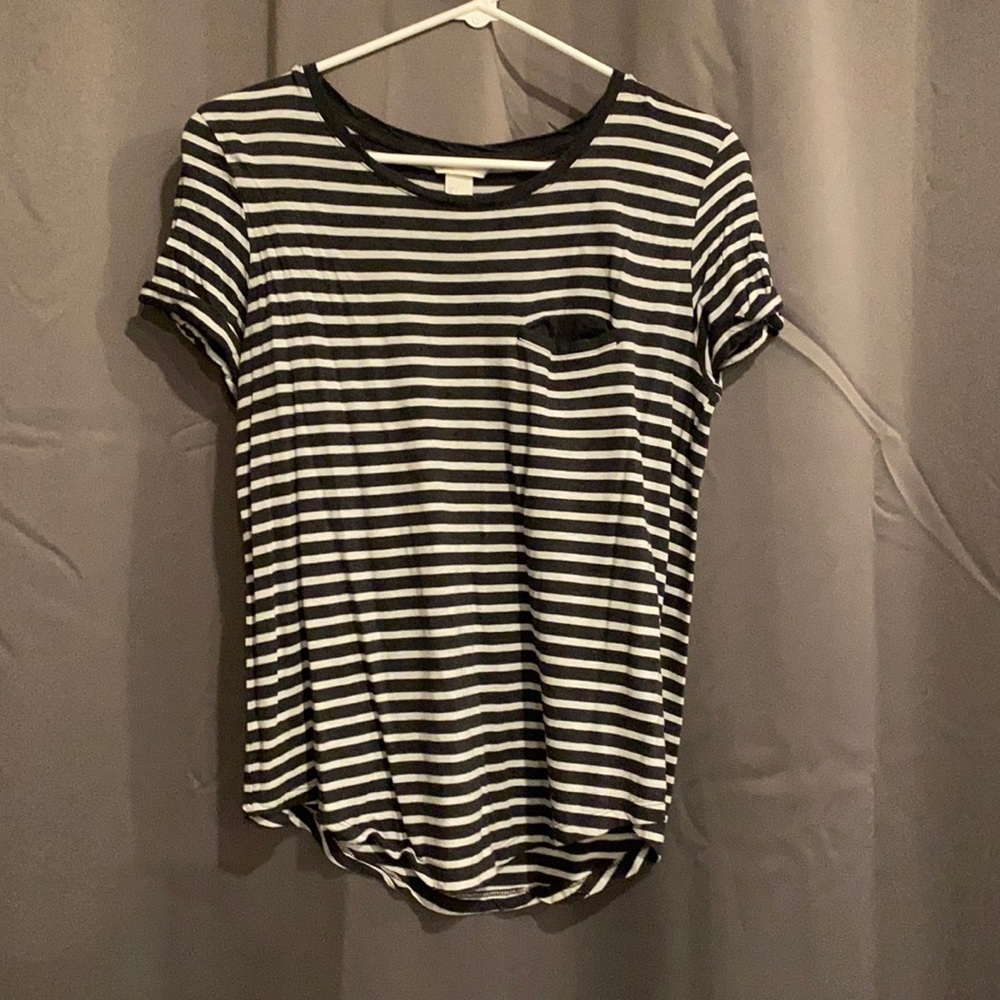 H & M T-shirt